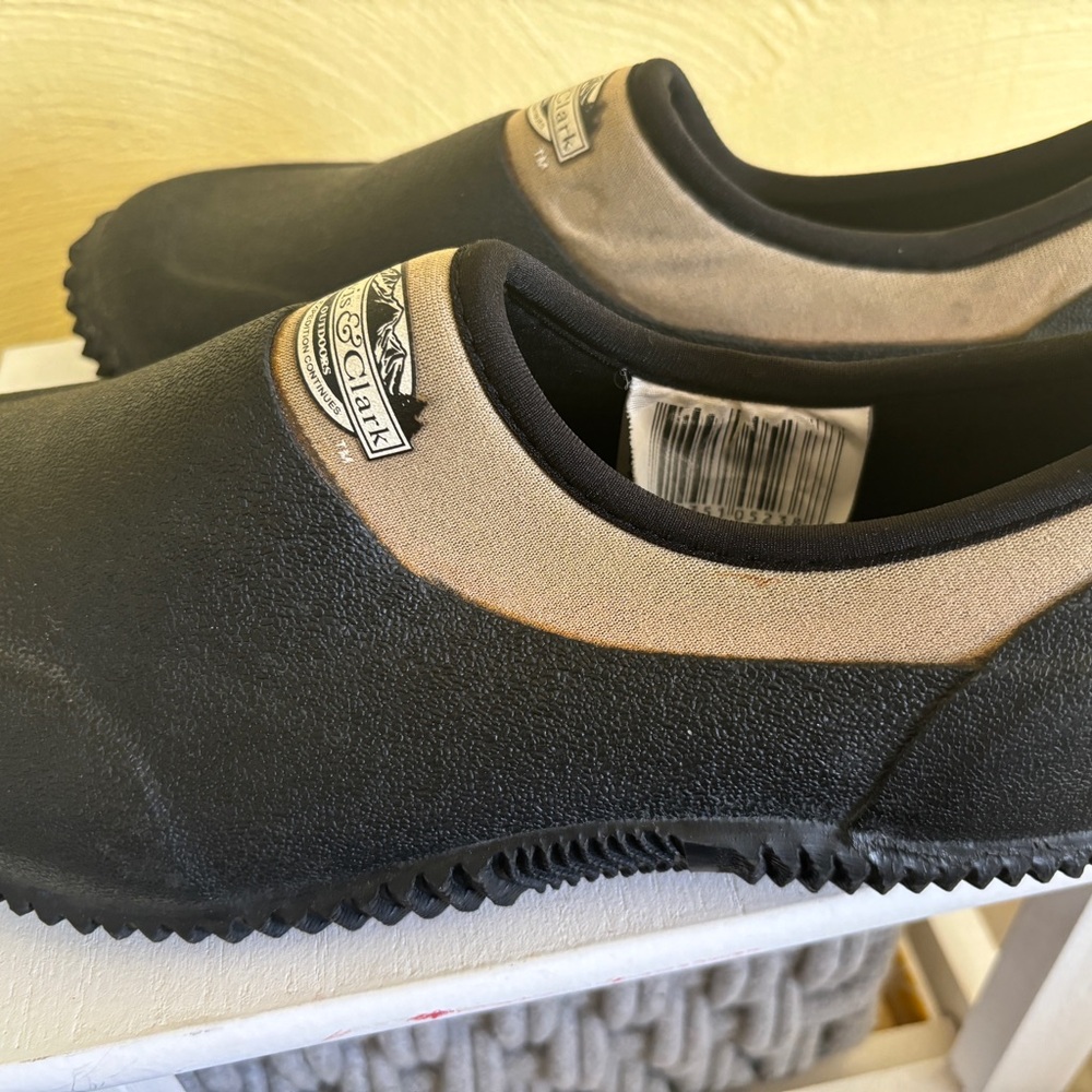 Lewis and Clark Men’s Black and Tan Slip-On Outdoor Loafers - Picture 3 of 5